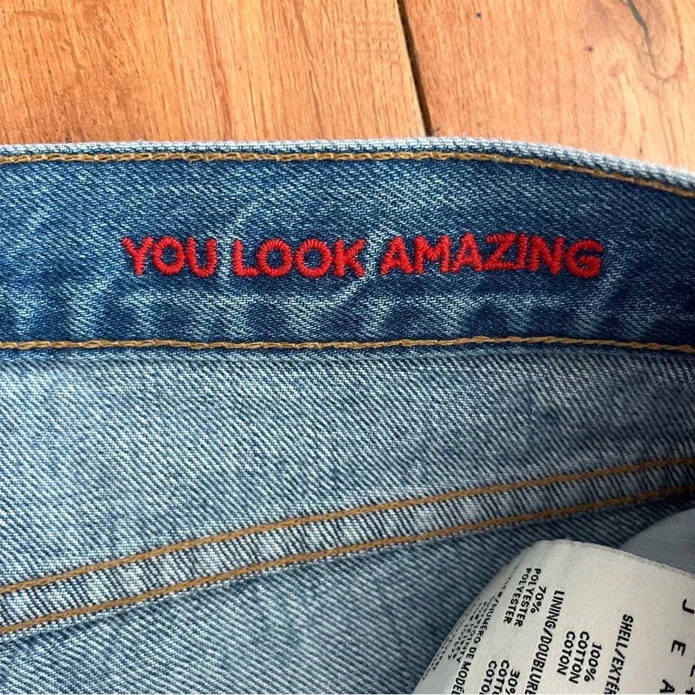 Alice + Olivia Amazing High Waist Ripped Boyfriend Jeans - Size 25 - Picture 5 of 7